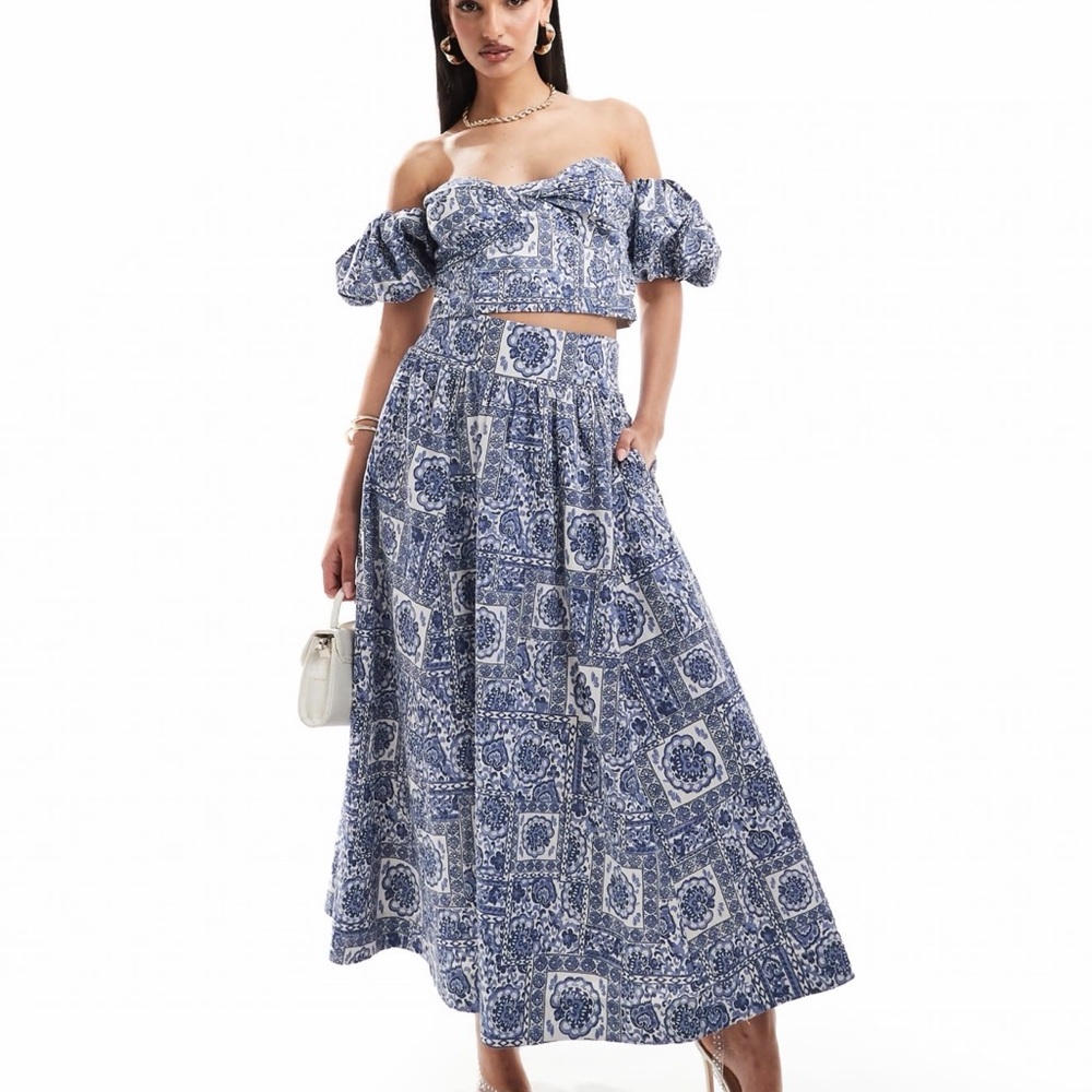 Abercrombie & Fitch NWT co-ord tiered‎ maxi skirt and blouse in blue tile print